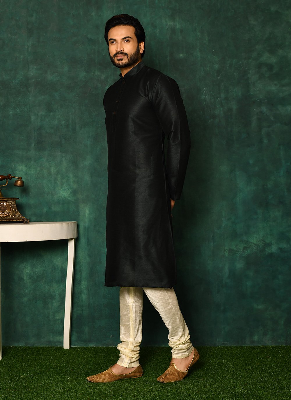 Kurta Pyjama Art Silk Green Fancy Work Mens