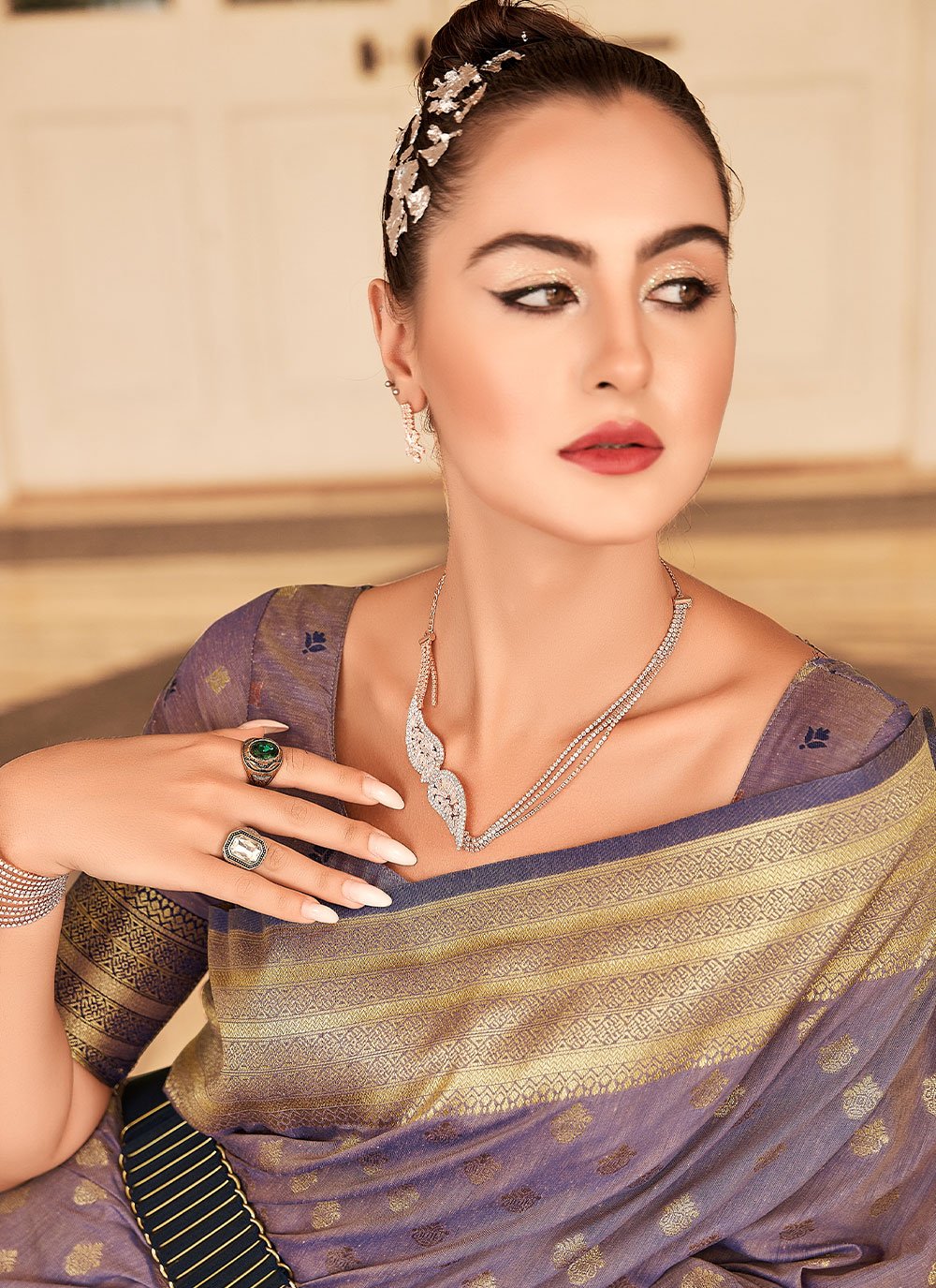 Trendy Saree Banarasi Silk Cotton Lavender Woven Saree