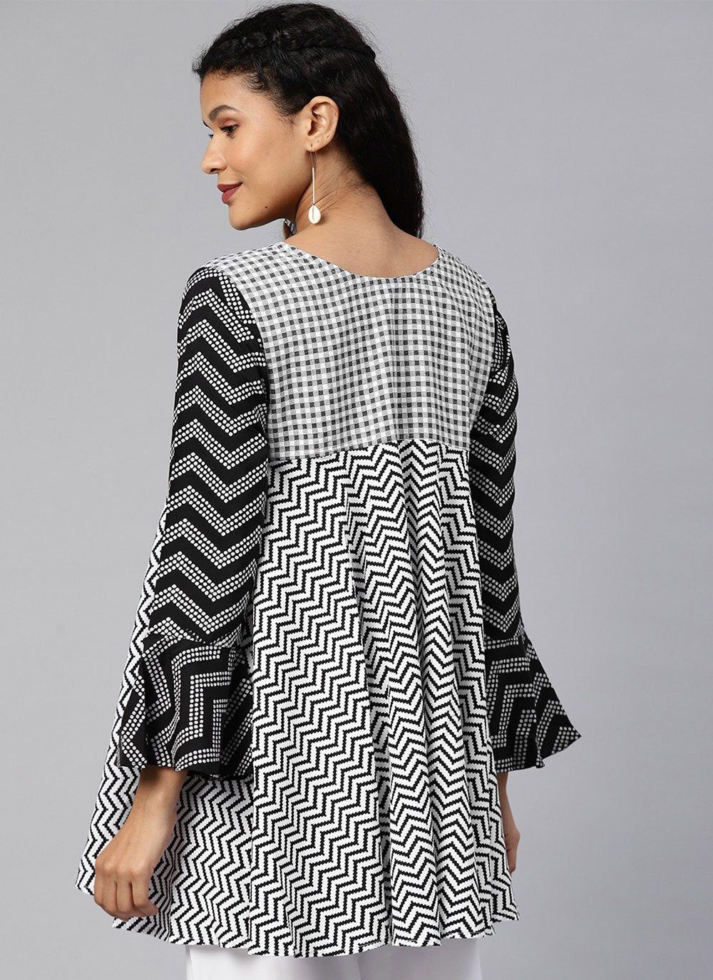 Casual Kurti Faux Crepe Black White Print Kurtis