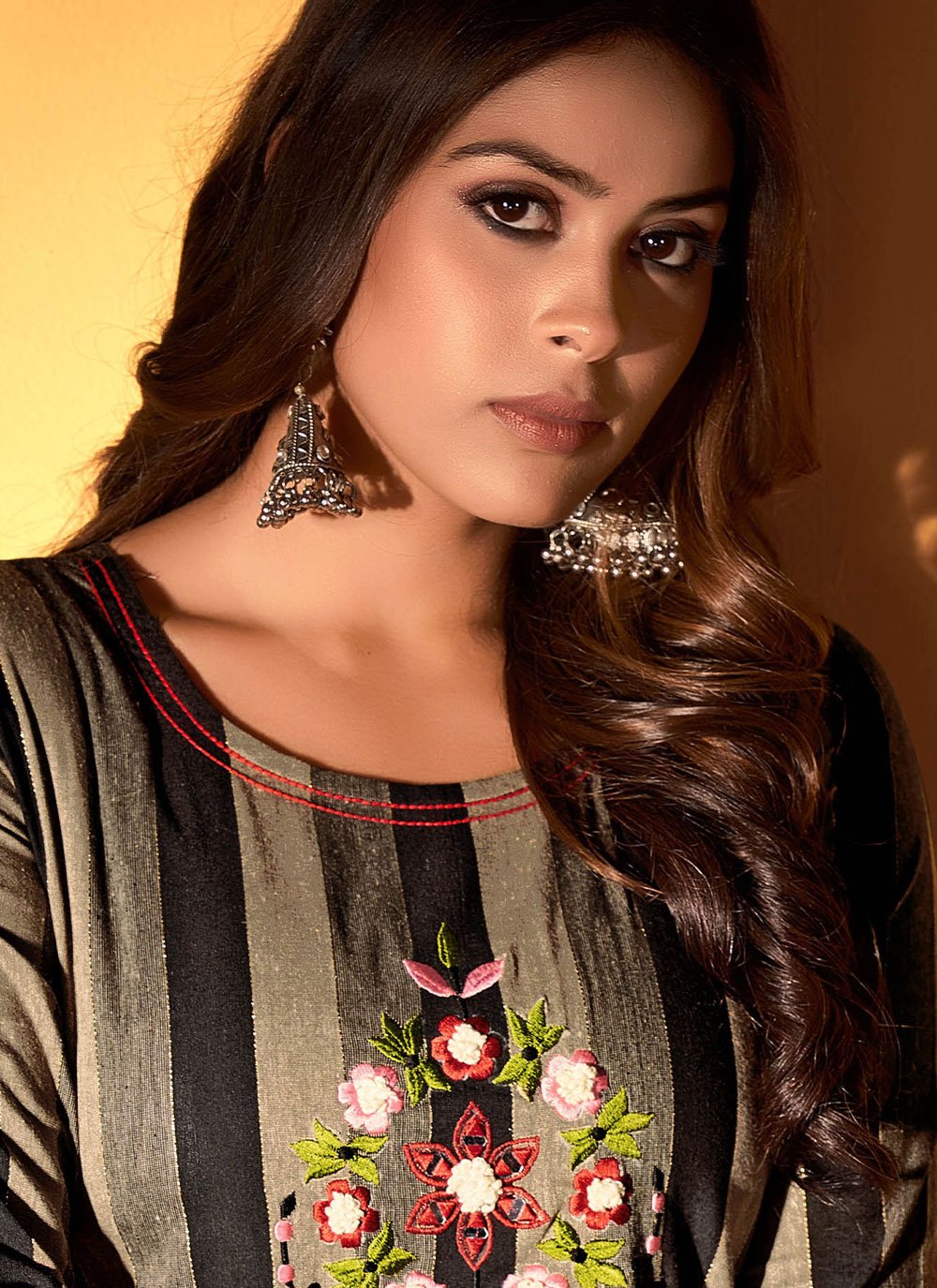 Casual Kurti Cotton Black Embroidered Kurtis