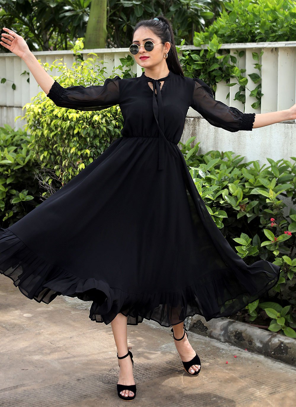 Gown Georgette Black Plain Gown