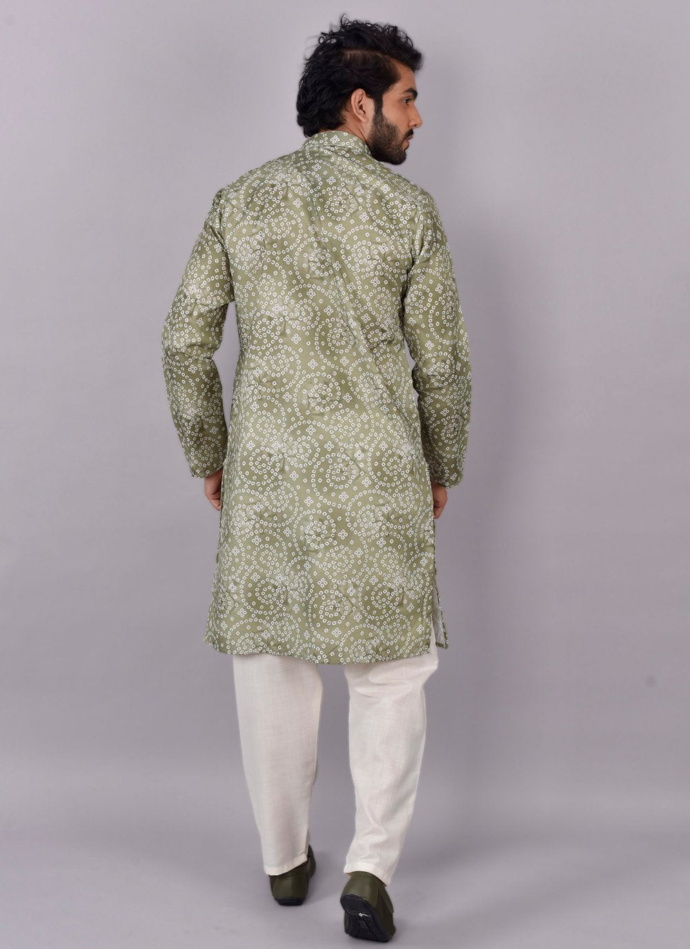 Kurta Pyjama Blended Cotton Green Print Mens