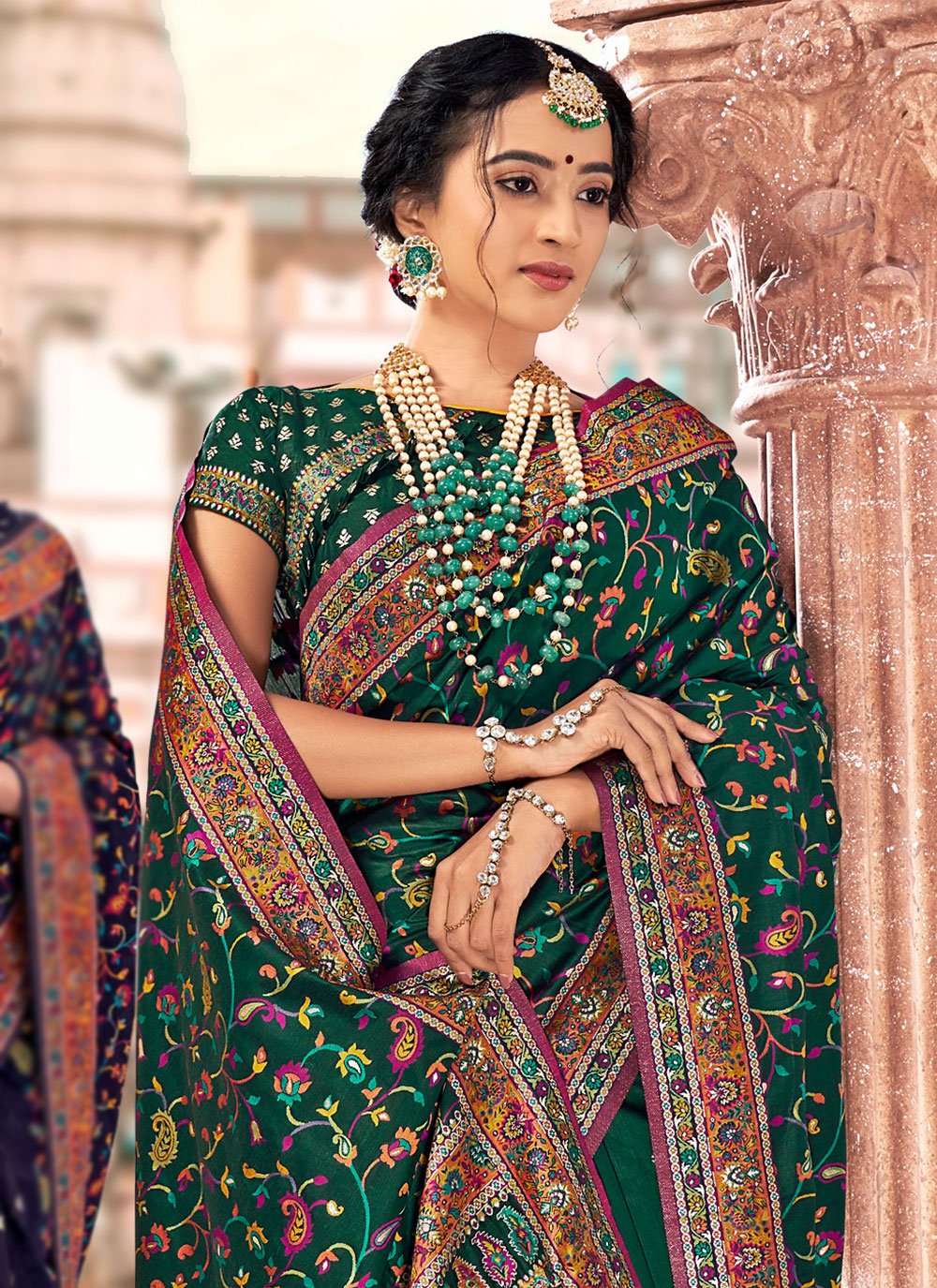Classic Blended Cotton Green Woven Saree