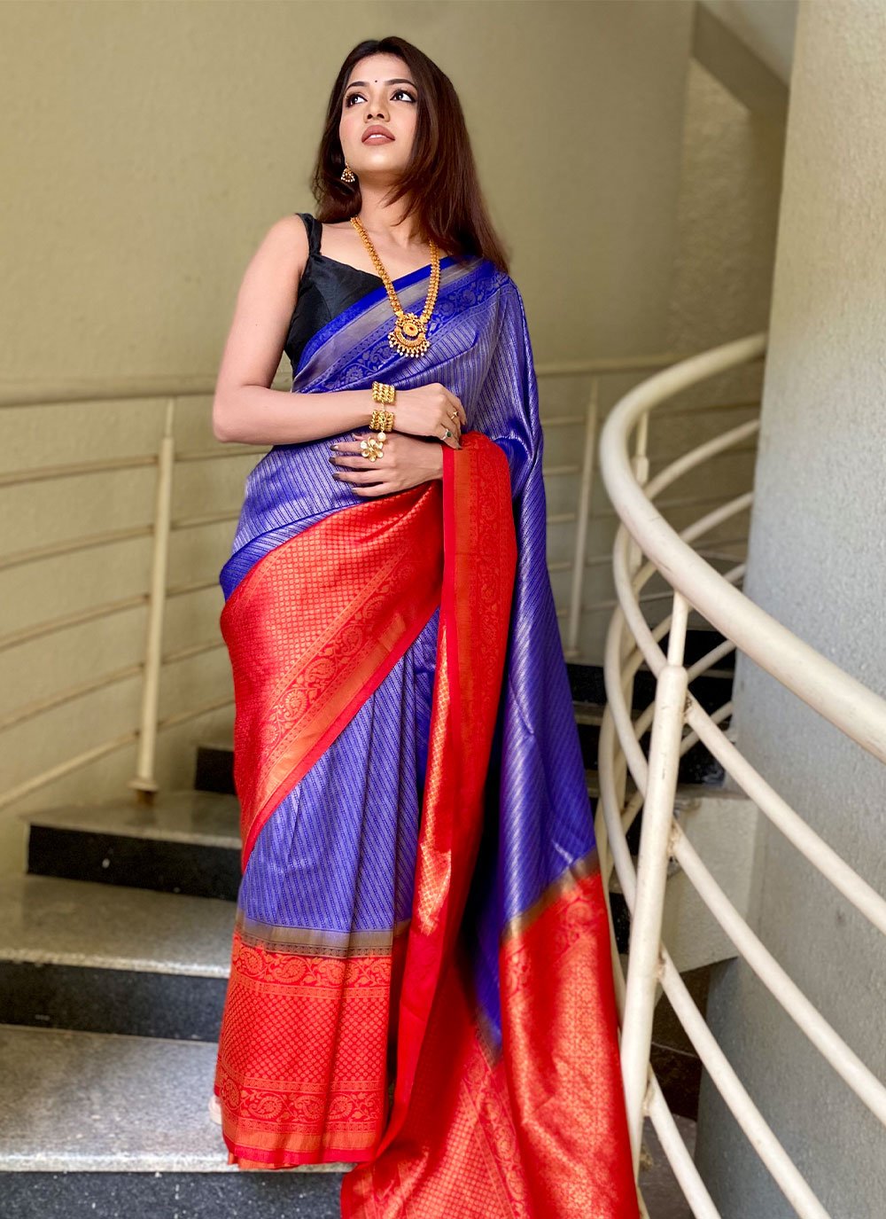 Trendy Saree Silk Blue Woven Saree