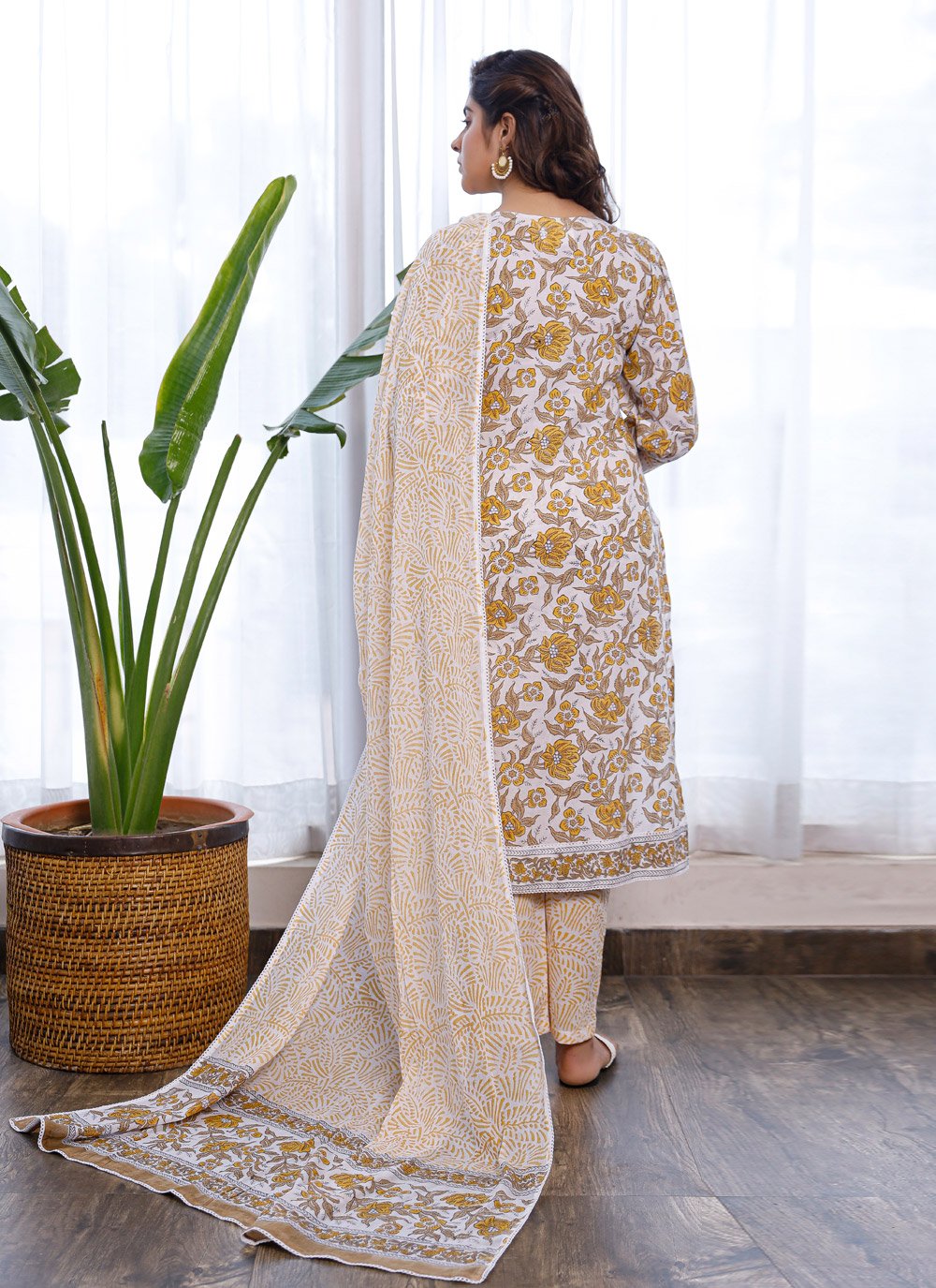 Pant Style Suit Cotton Cream Digital Print Salwar Kameez