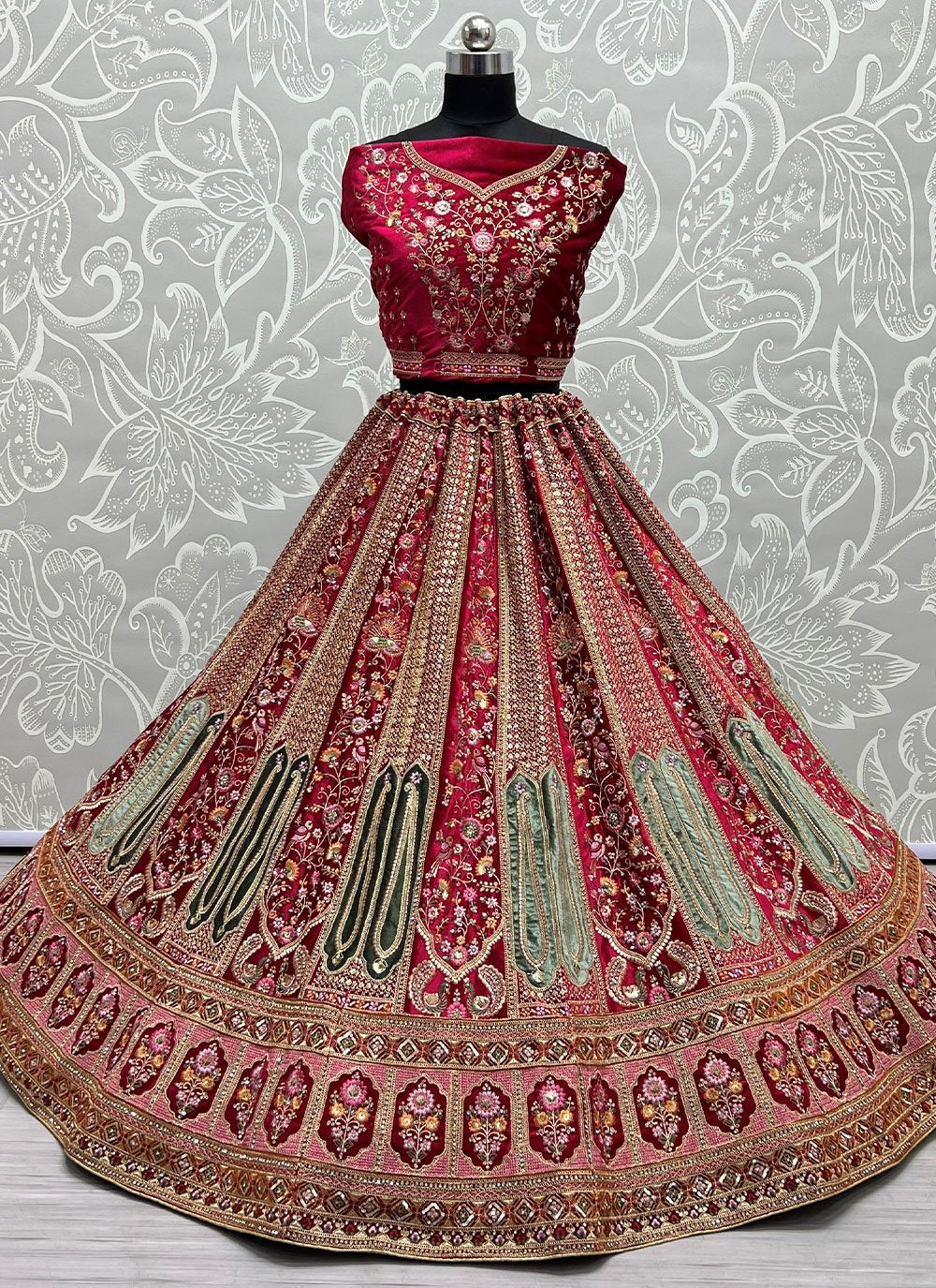 Lehenga Choli Velvet Rani Diamond Lehenga Choli
