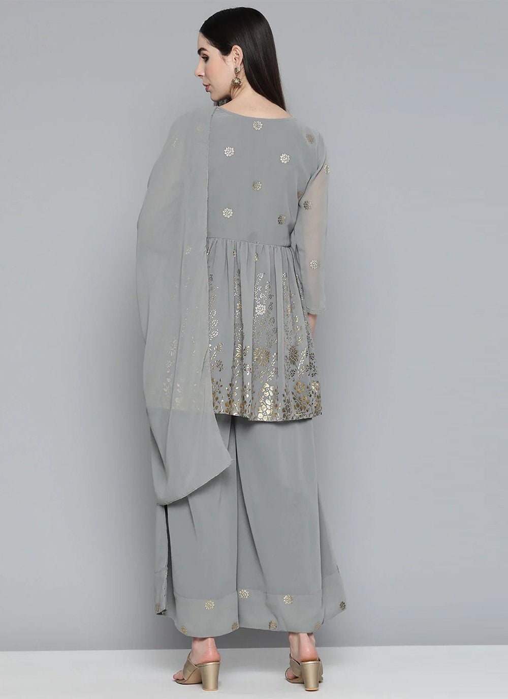 Trendy Suit Georgette Grey Floral Patch Salwar Kameez