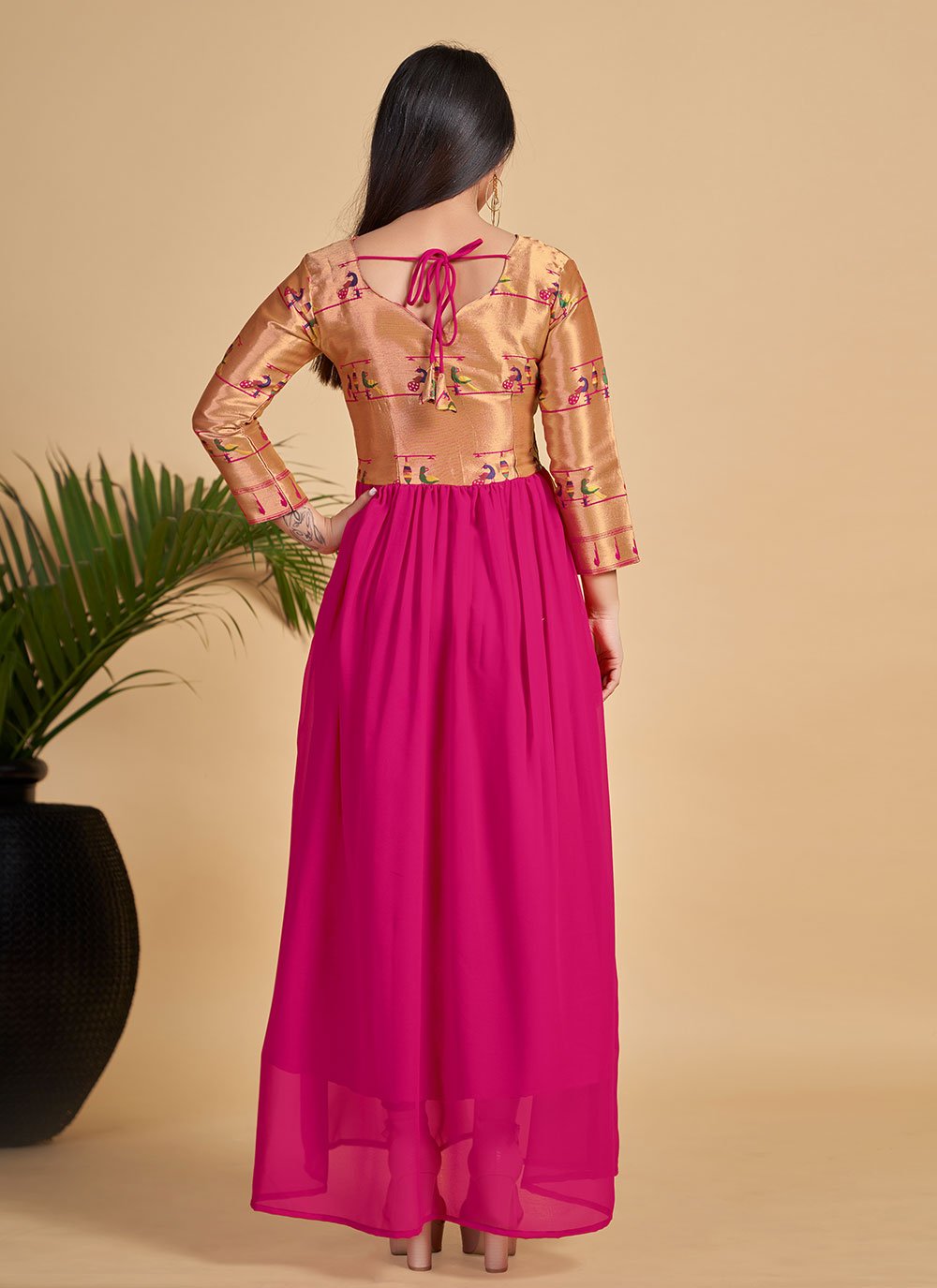 Gown Georgette Rani Woven Gown