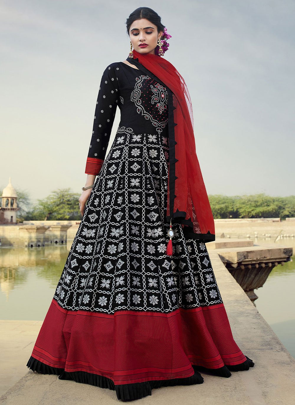 Gown Jacquard Black Red Hand Work Gown