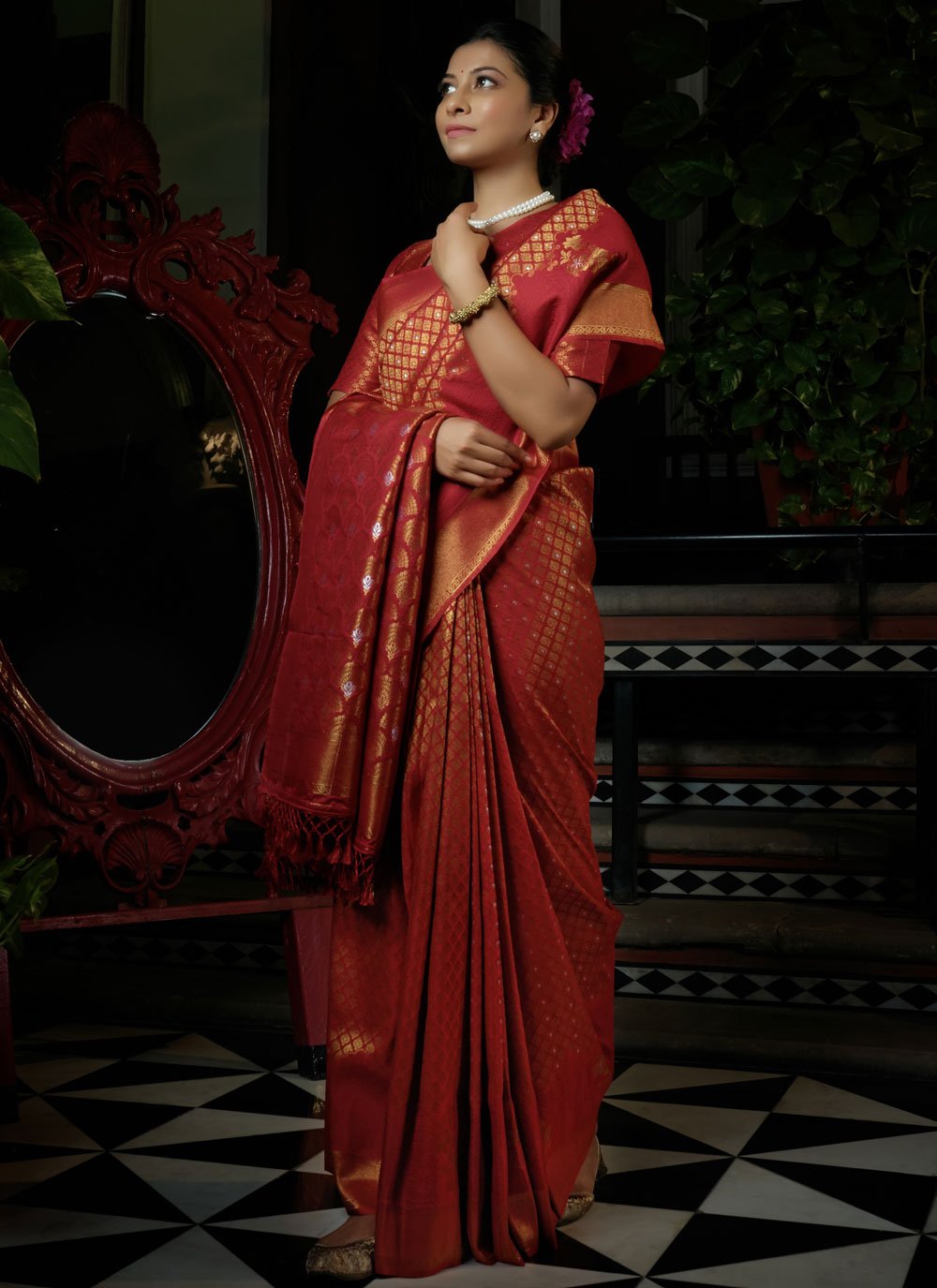 Designer Kanjivaram Silk Gold Red Weaving Saree