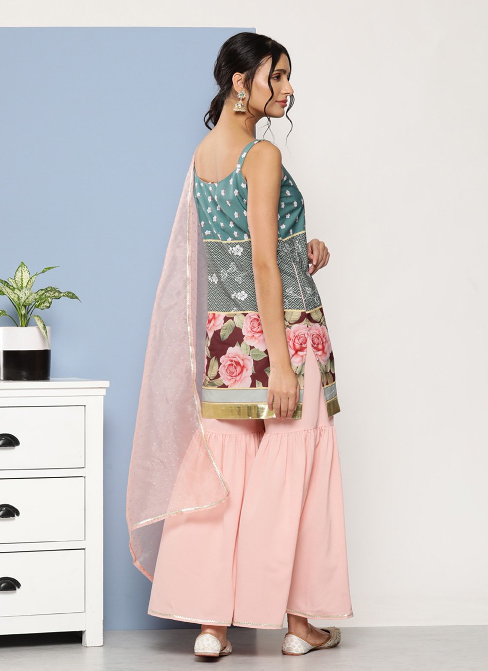 Party Wear Kurti Crepe Silk Pink Print Kurtis