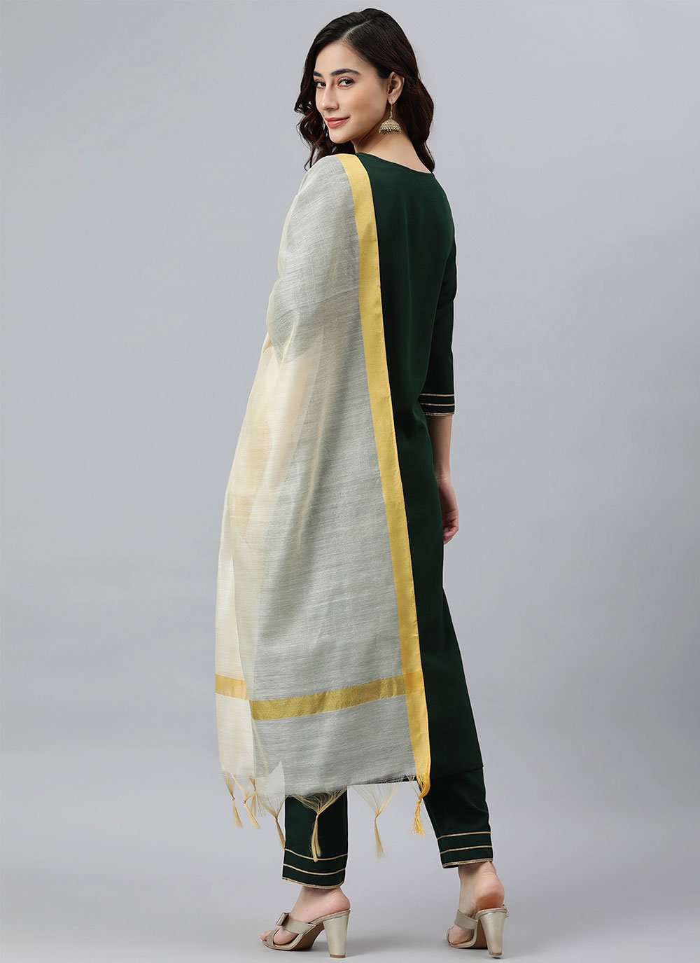 Salwar Suit Crepe Silk Green Plain Salwar Kameez