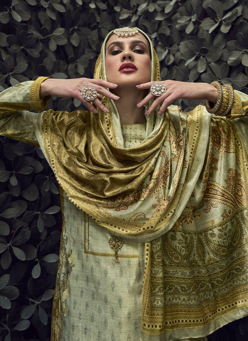 Pakistani Salwar Suit Velvet Green Digital Print Salwar Kameez