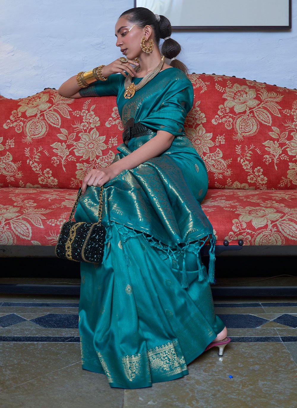 Contemporary Handloom Cotton Firozi Weaving Saree