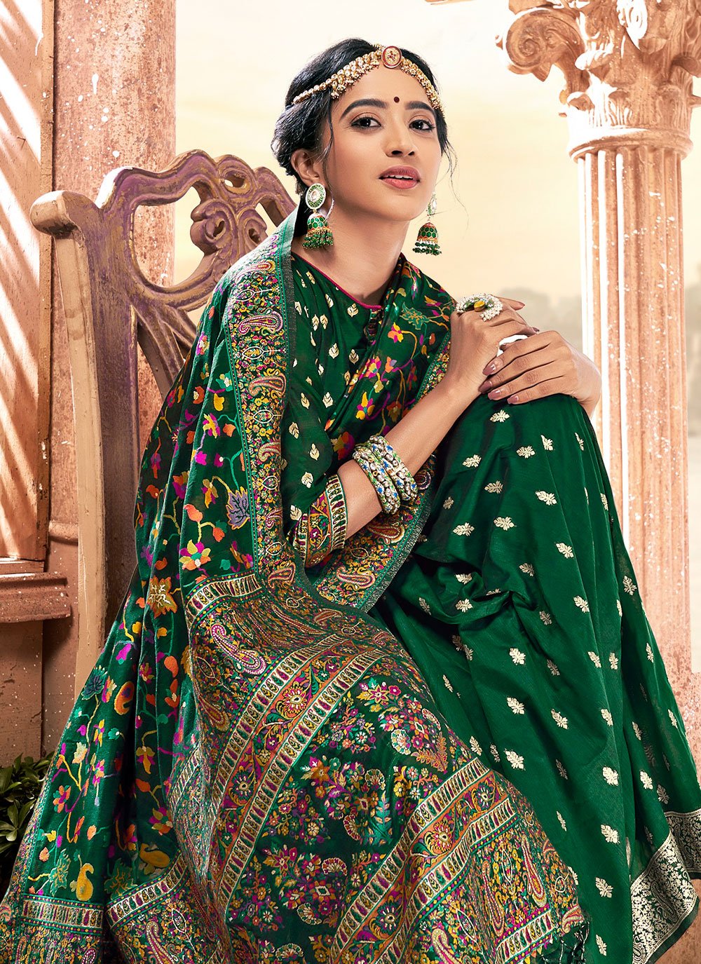 Classic Blended Cotton Green Woven Saree