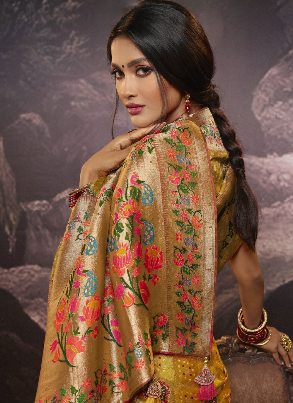 Trendy Saree Viscose Yellow Weaving Saree