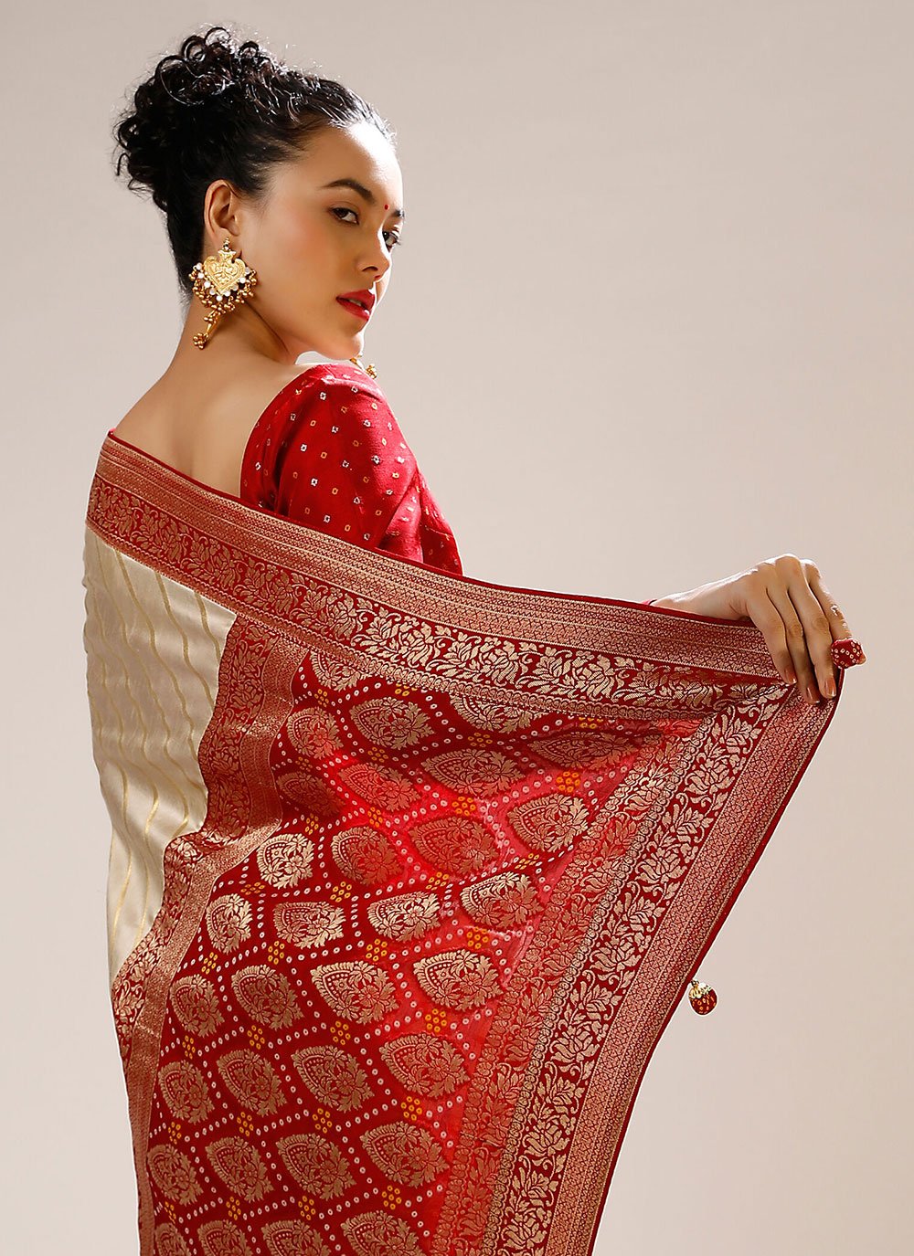 Contemporary Art Banarasi Silk Off White Woven Saree