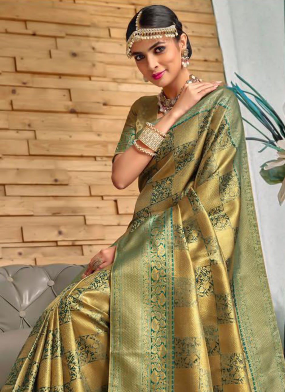 Classic Banarasi Silk Gold Green Weaving Saree