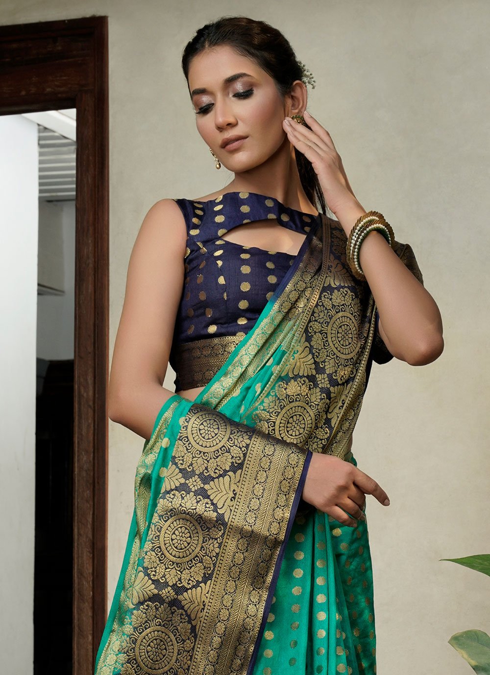 Trendy Saree Banarasi Silk Green Weaving Saree