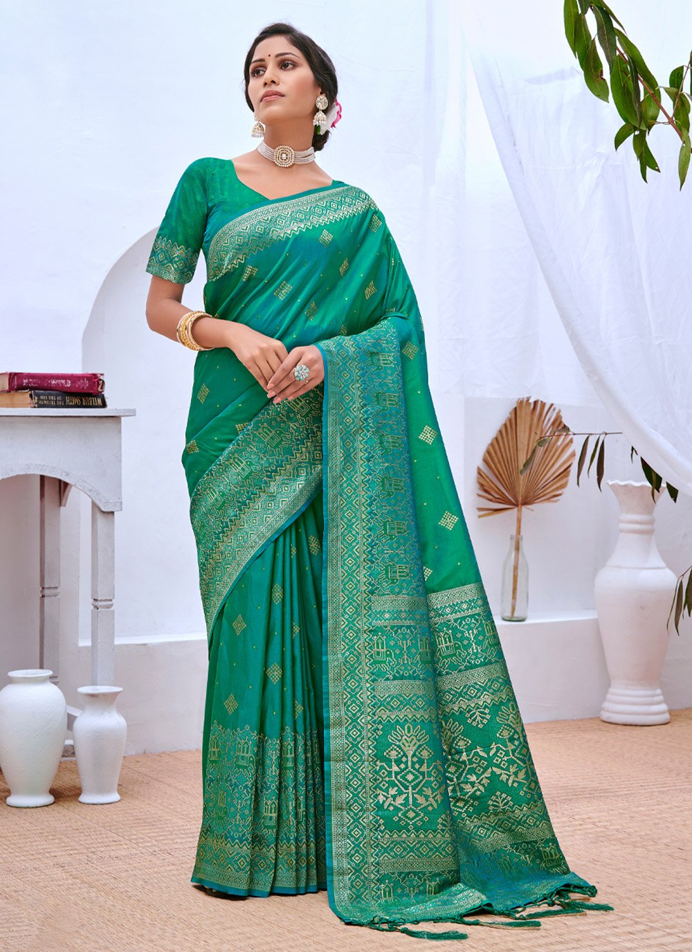 Trendy Saree Banarasi Silk Green Weaving Saree