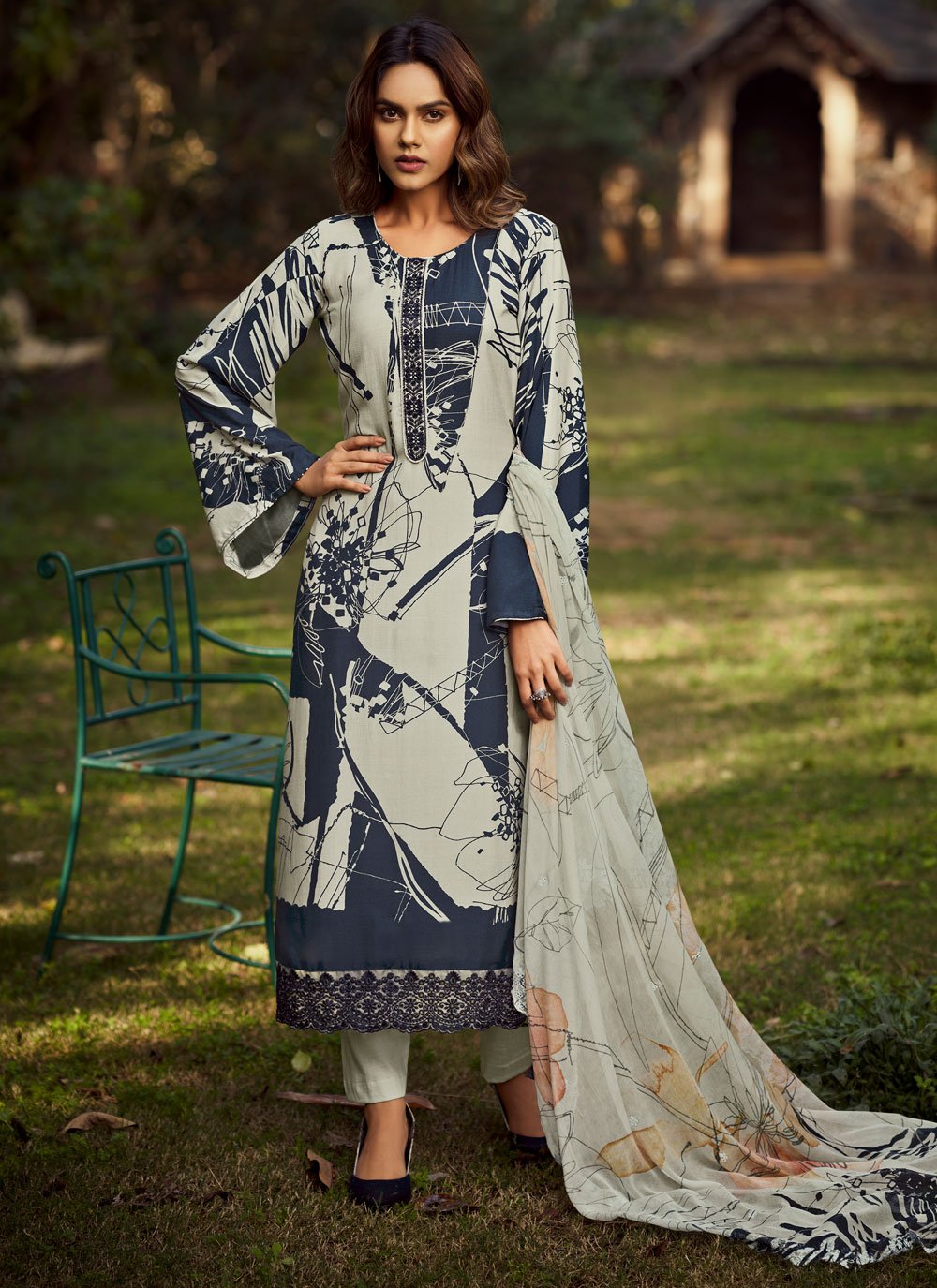 Salwar Suit Muslin Viscose Beige Digital Print Salwar Kameez