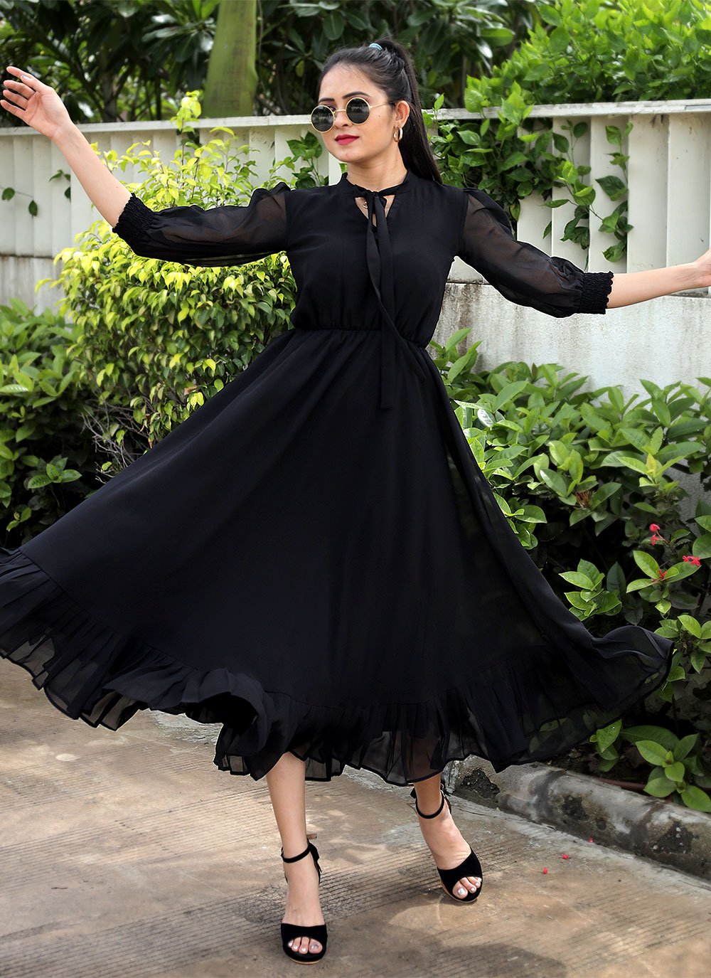 Gown Georgette Black Plain Gown