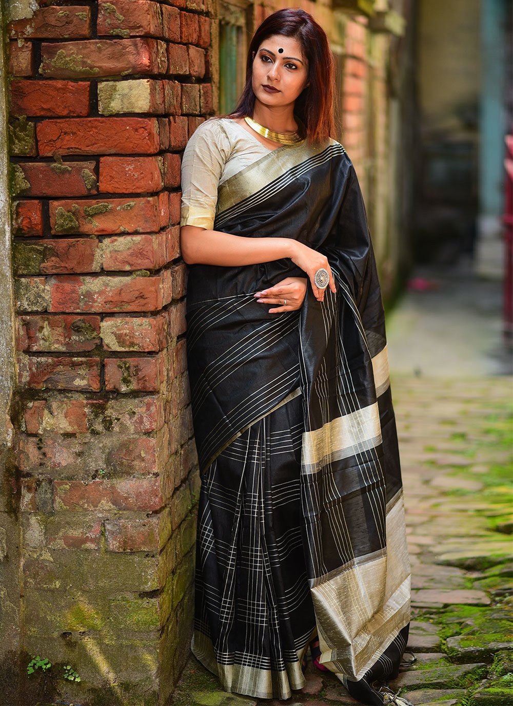 Trendy Saree Raw Silk Black Weaving Saree