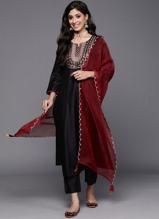 Salwar Suit Rayon Viscose Black Embroidered Salwar Kameez