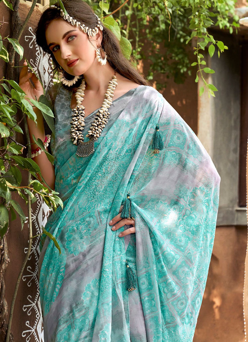 Contemporary Weight Less Blue Floral Patch Saree