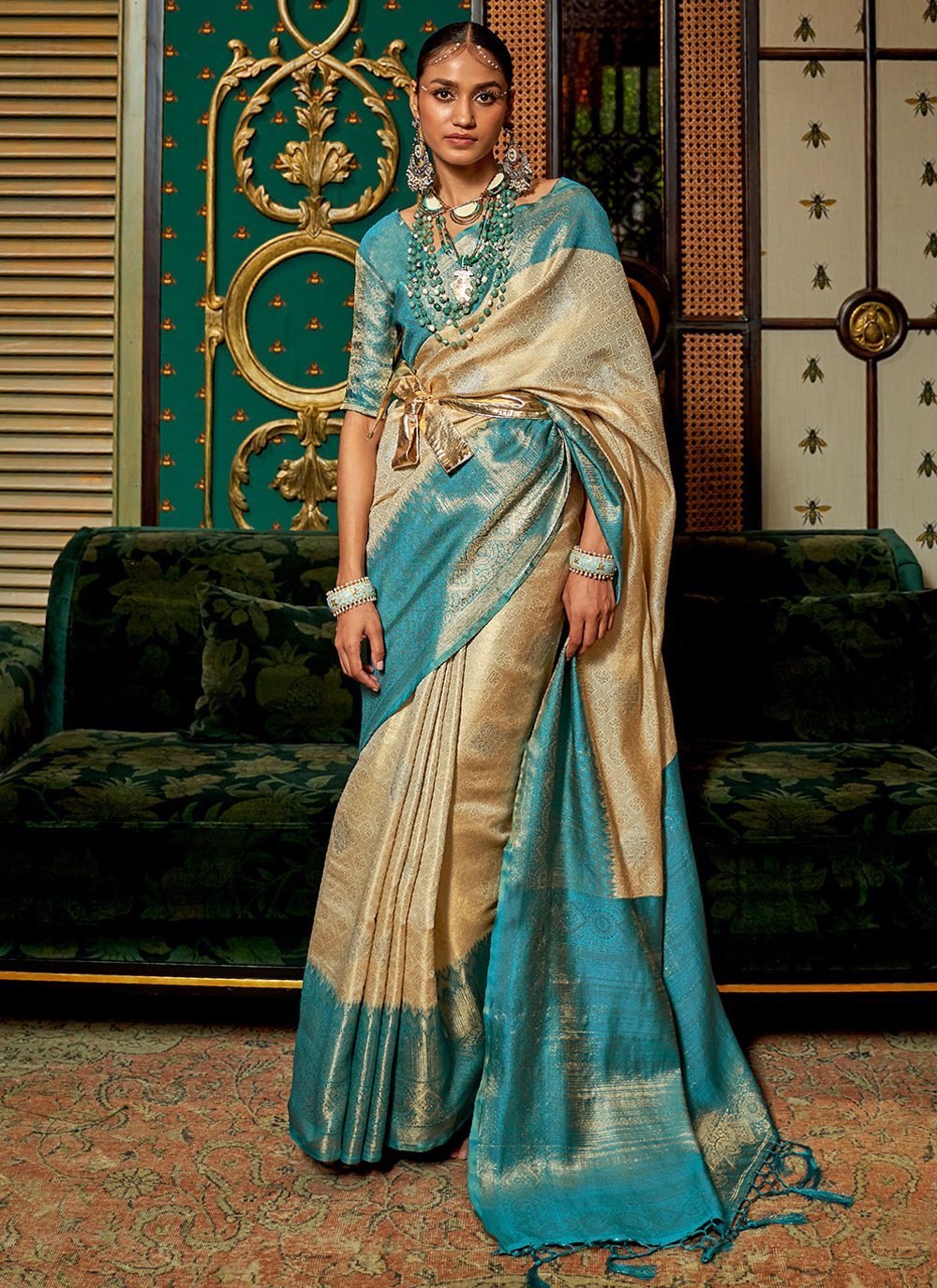 Trendy Saree Handloom Silk Blue Weaving Saree