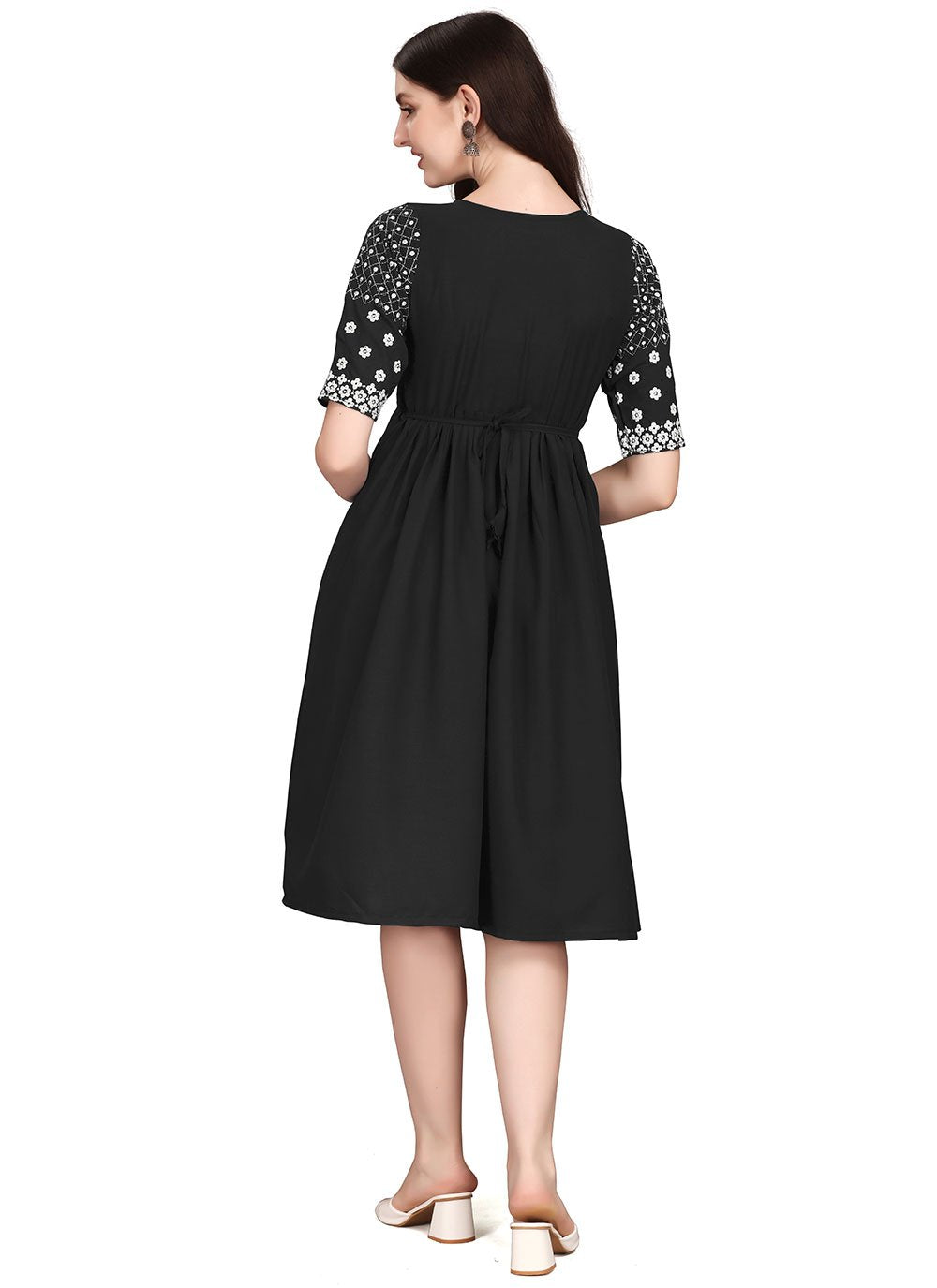 Casual Kurti Rayon Black Embroidered Kurtis