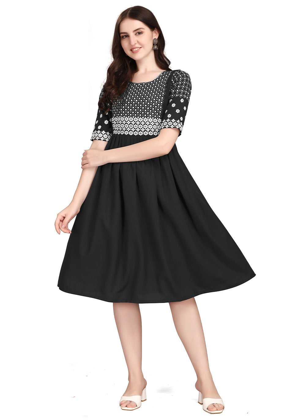 Casual Kurti Rayon Black Embroidered Kurtis