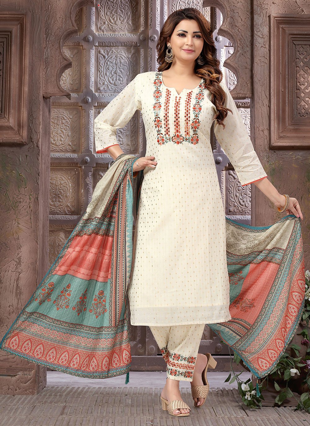 Salwar Suit Chanderi Silk Cream Embroidered Salwar Kameez