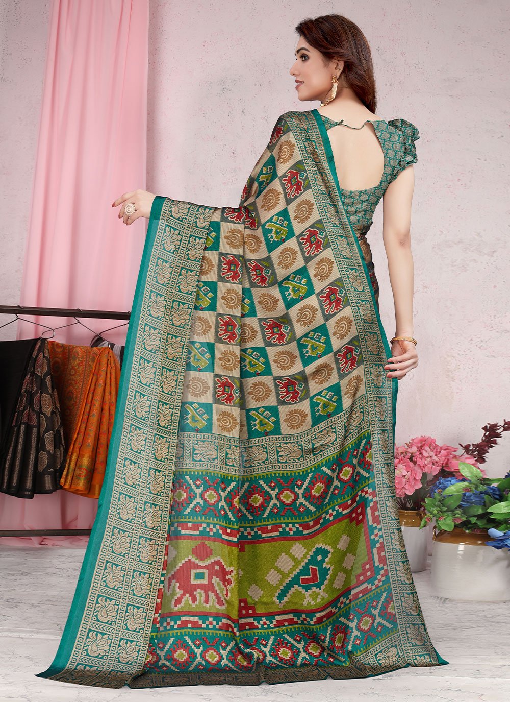 Trendy Saree Chiffon Green Patola Print Saree