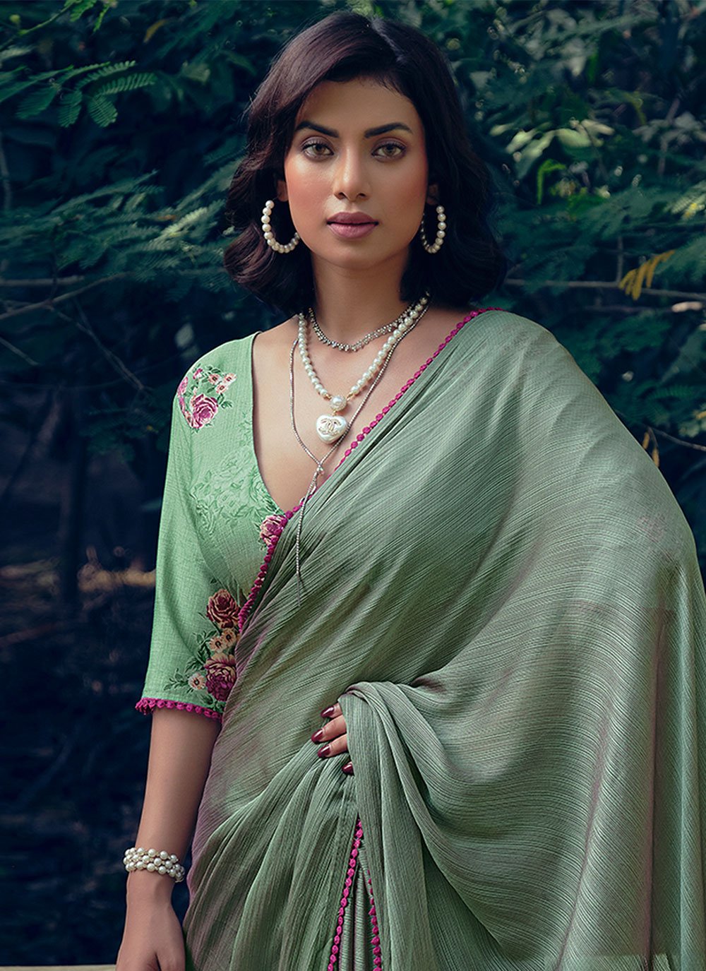 Contemporary Art Silk Green Woven Saree