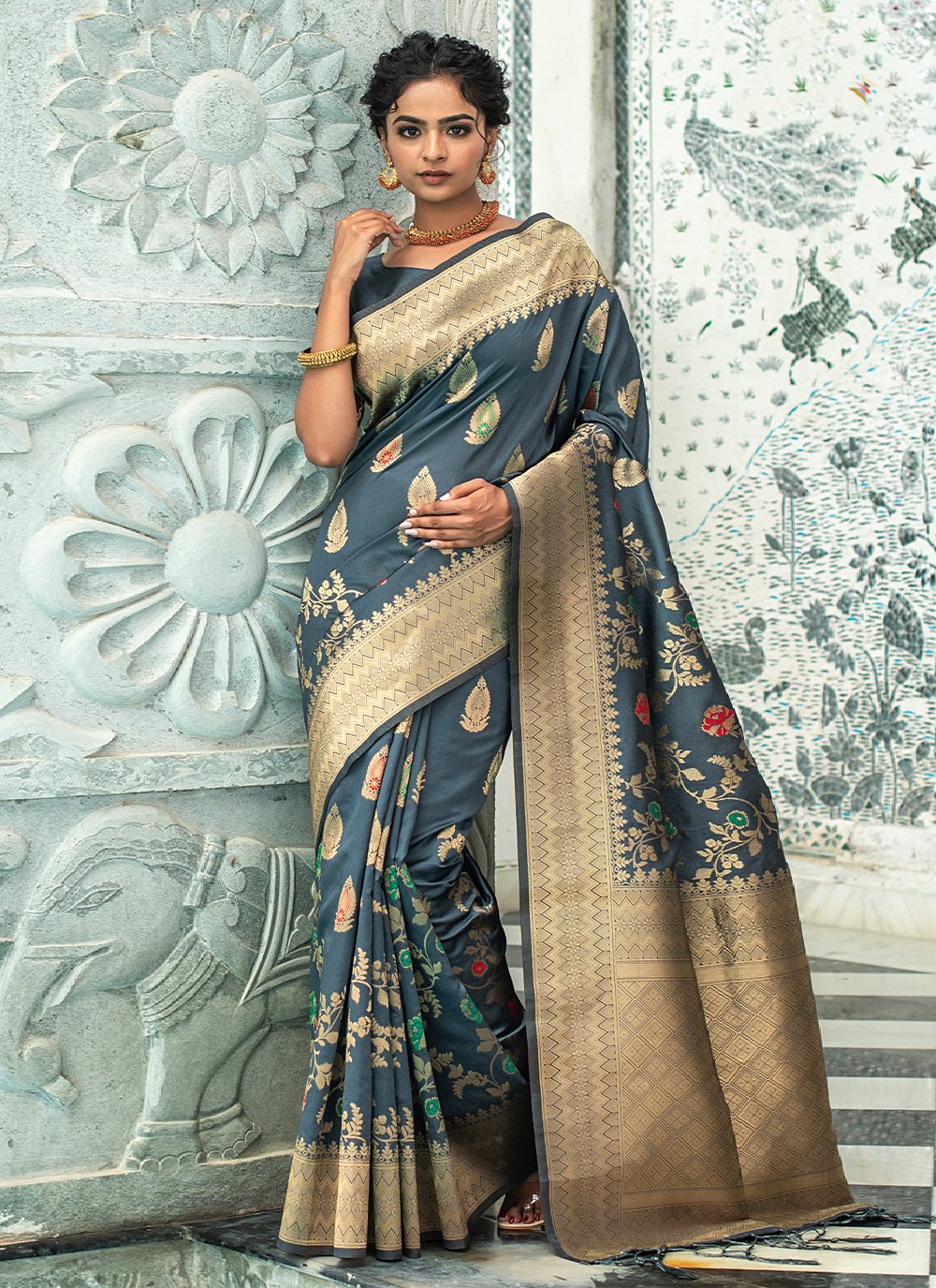 Contemporary Silk Grey Woven Saree