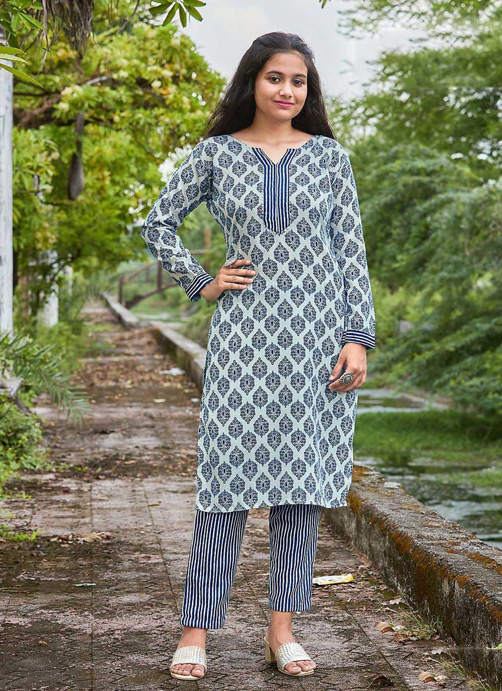 Casual Kurti Cotton Grey Print Kurtis