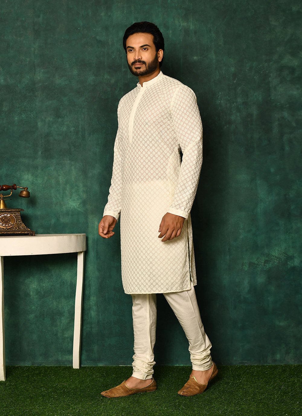 Kurta Pyjama Cotton Off White Chikankari Work Mens