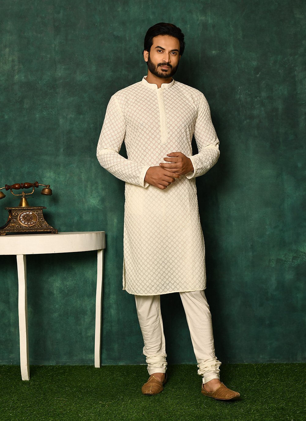 Kurta Pyjama Cotton Off White Chikankari Work Mens