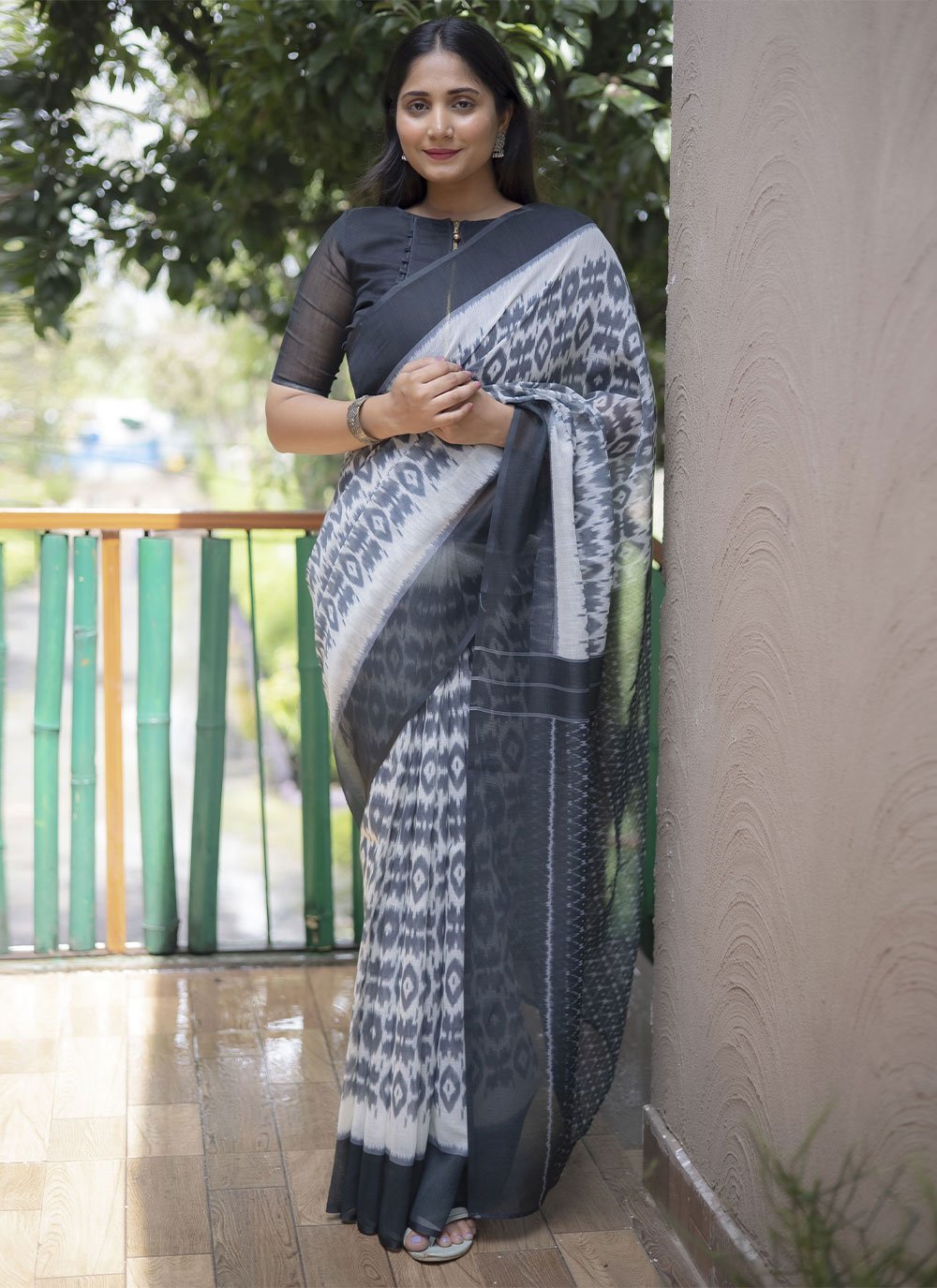 Classic Cotton Grey White Digital Print Saree