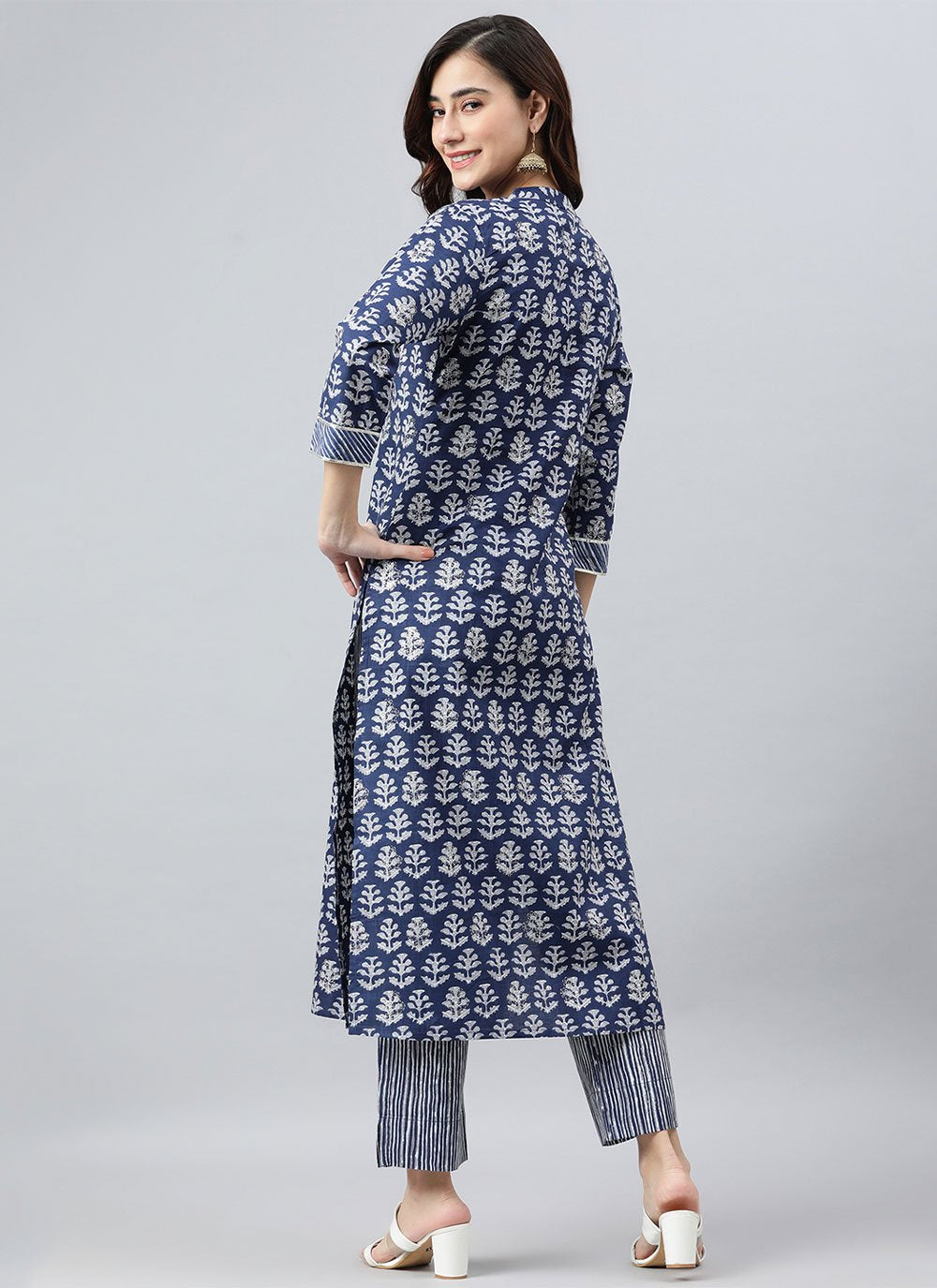 Casual Kurti Cotton Blue Floral Patch Kurtis