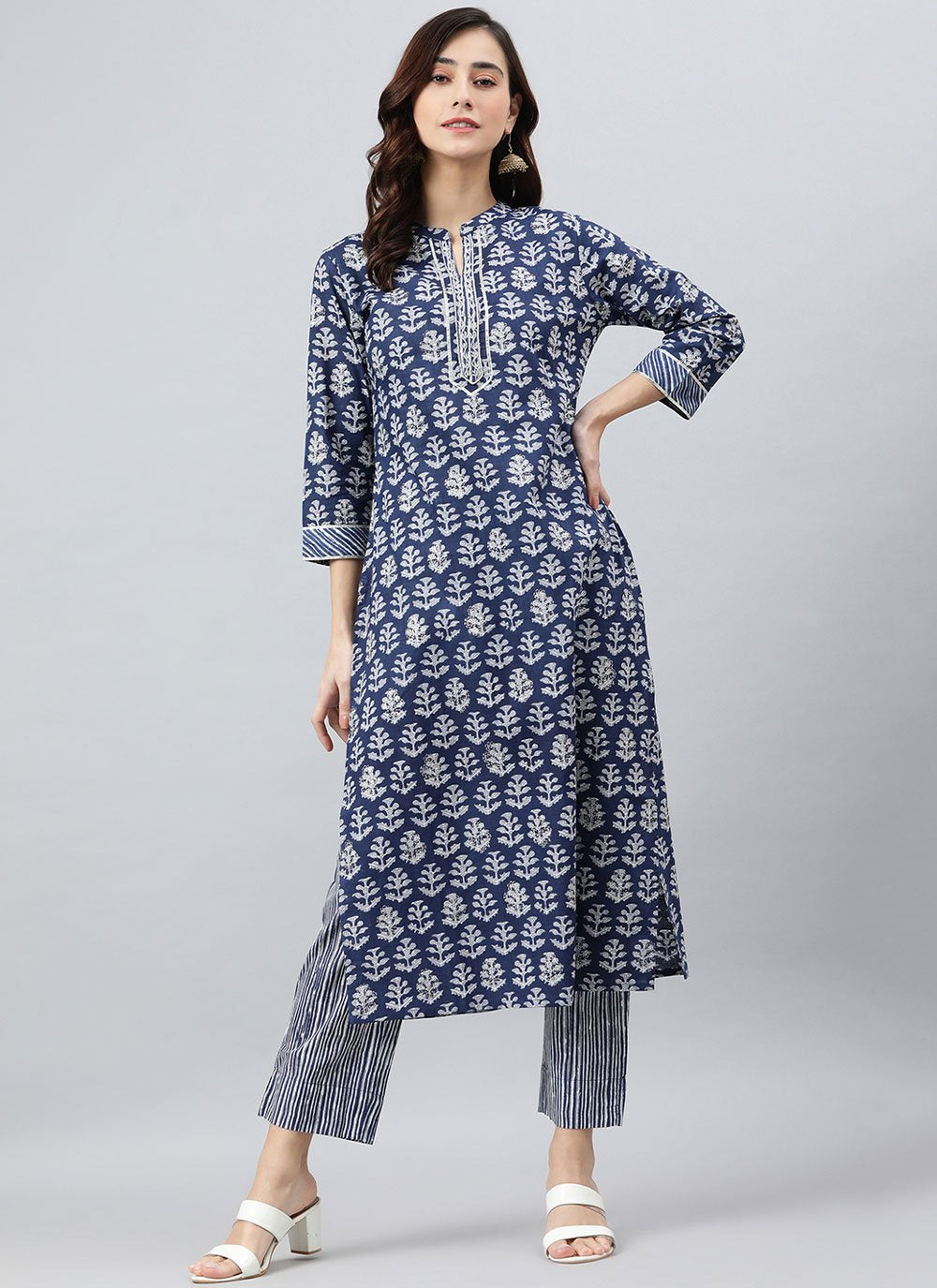 Casual Kurti Cotton Blue Floral Patch Kurtis