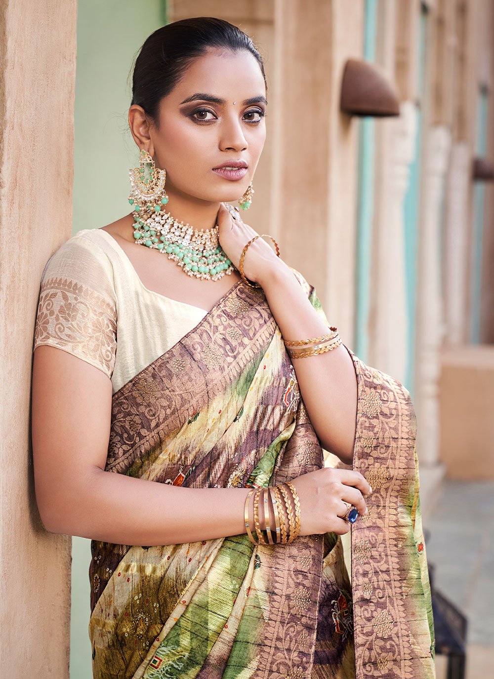 Classic Jacquard Silk Cream Print Saree