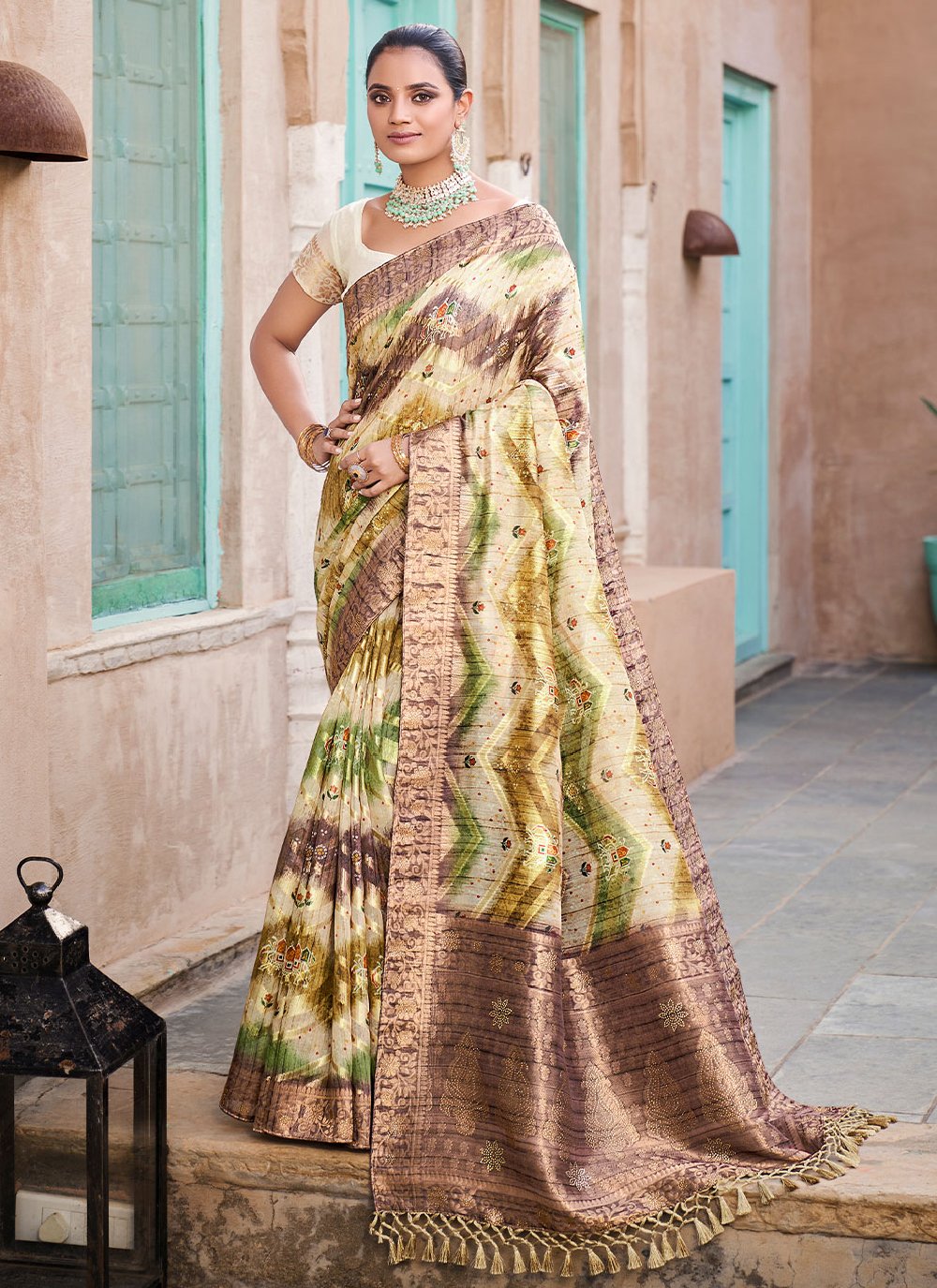 Classic Jacquard Silk Cream Print Saree