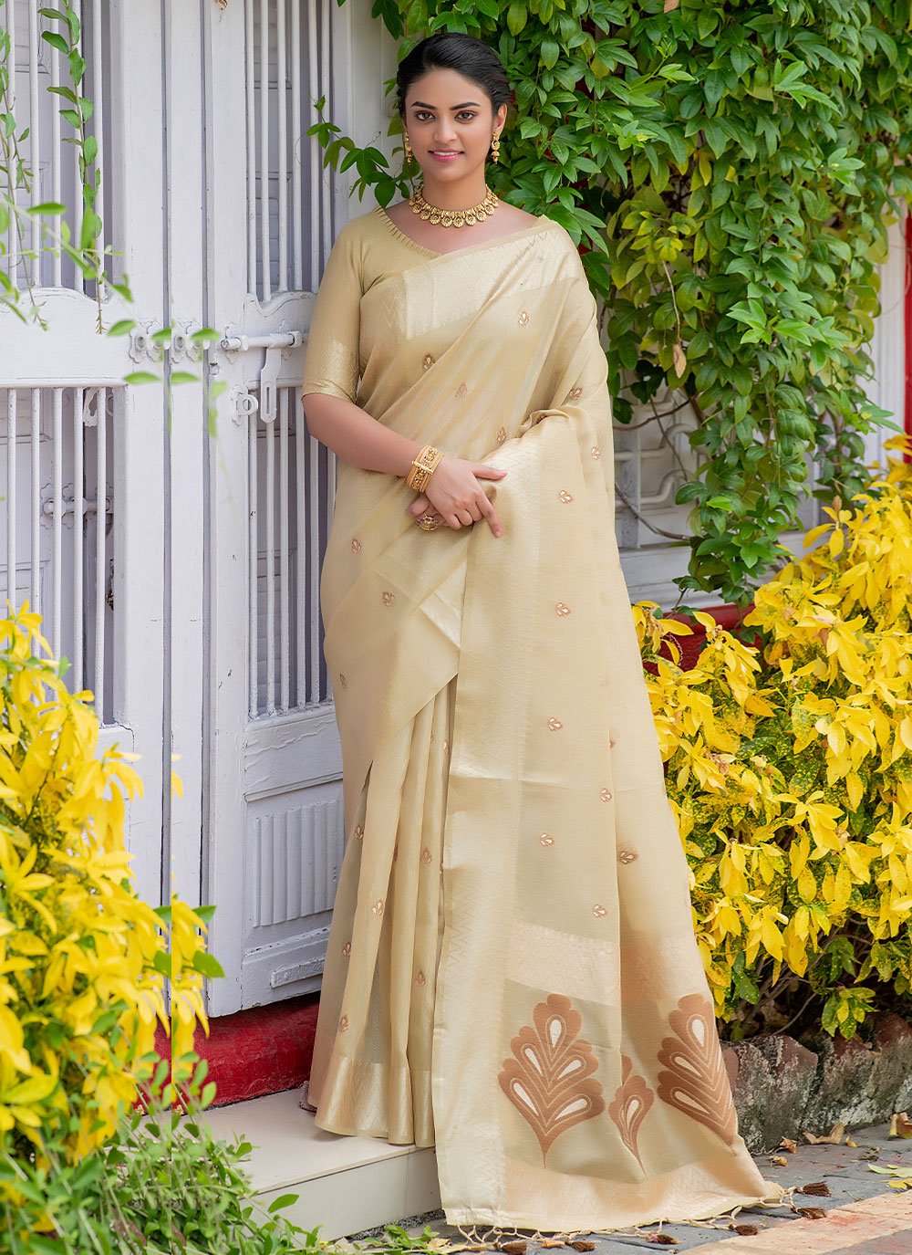 Contemporary Linen Tissue Cream Woven Saree