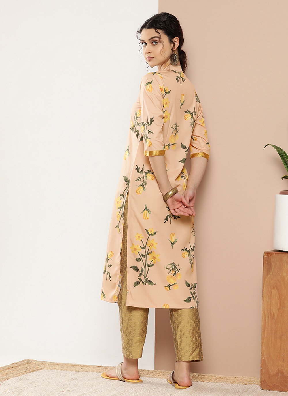 Casual Kurti Crepe Silk Beige Floral Patch Kurtis