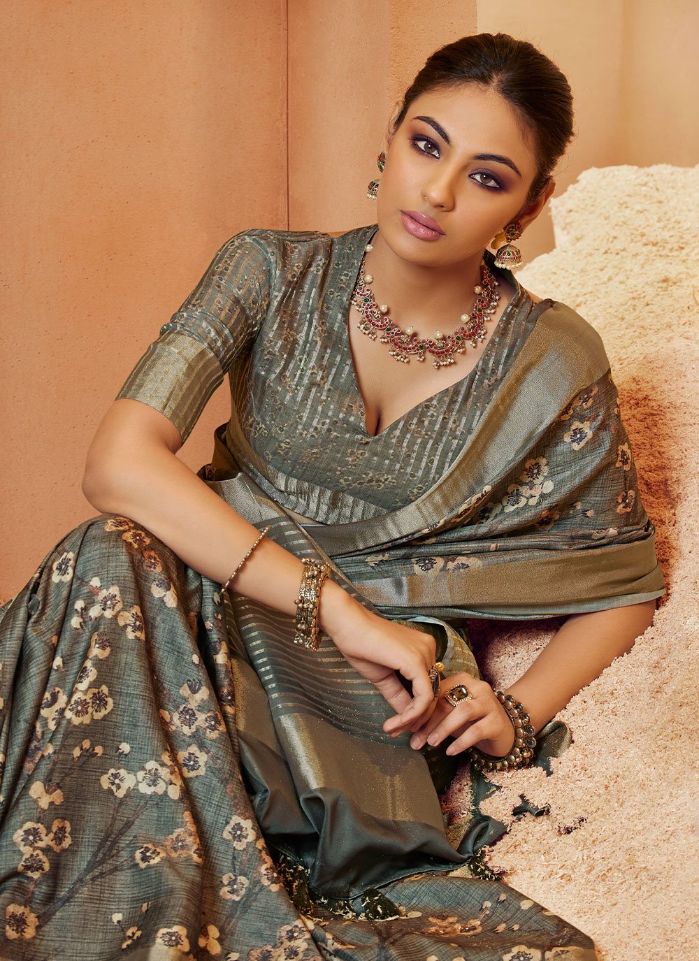 Classic Crepe Silk Grey Digital Print Saree