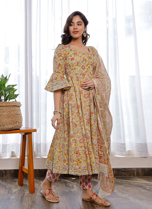 Pant Style Suit Cotton Yellow Digital Print Salwar Kameez