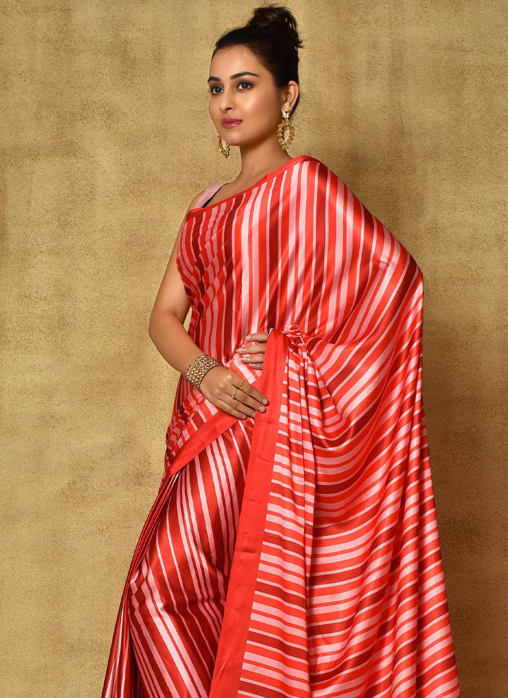 Trendy Saree Satin Peach Red Digital Print Saree