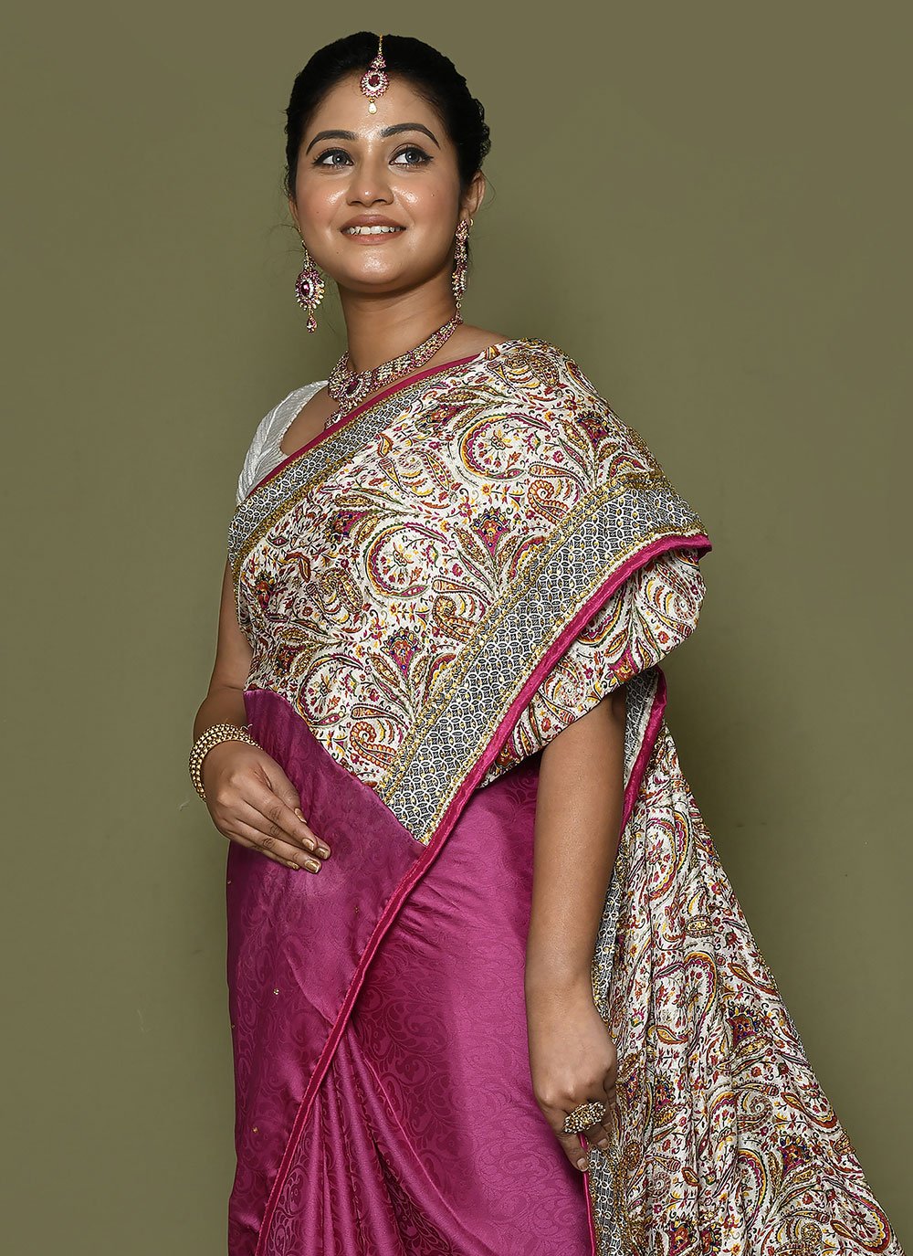 Classic Art Silk Fuchsia Embroidered Saree